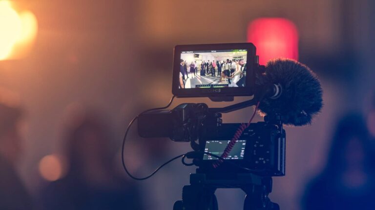 Why Is It Worth to Get a Film Degree in 2022