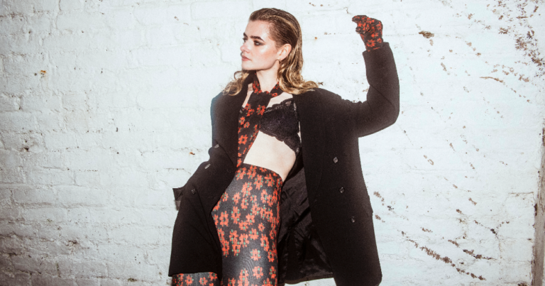Rosie Carney Announces New Album, Shares Video for New Single ‘dad’