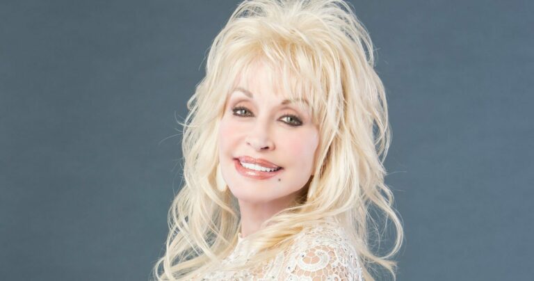 Dolly Parton Withdraws 2022 Rock Hall Nomination