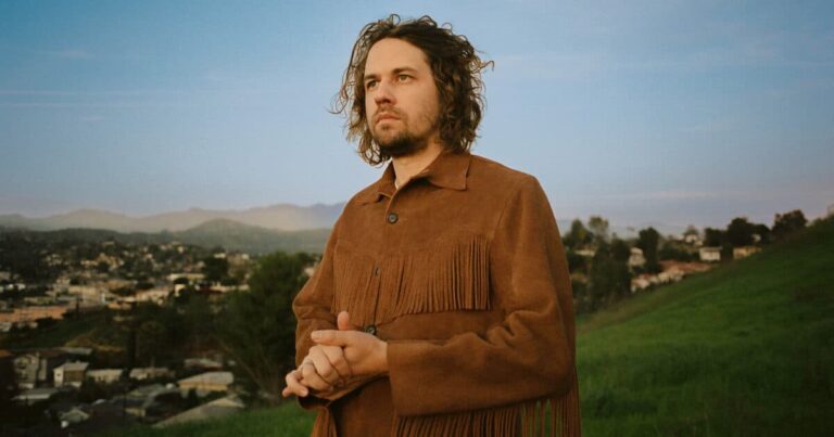 Kevin Morby Covers the Replacements’ ‘Swingin Party’