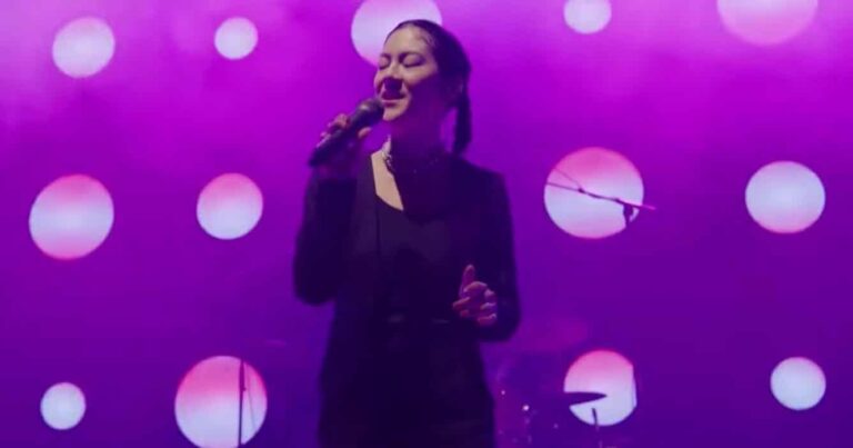 Watch Japanese Breakfast Perform ‘Be Sweet’ on ‘Kelly Clarkson’