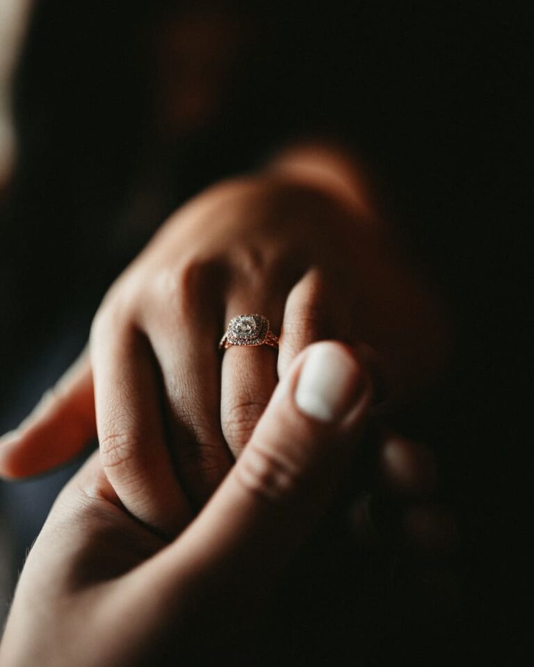 How to Choose the Perfect Engagement Ring