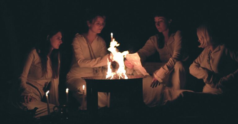 Krush Puppies Unveil New Single ‘Throw Me on the Fire’