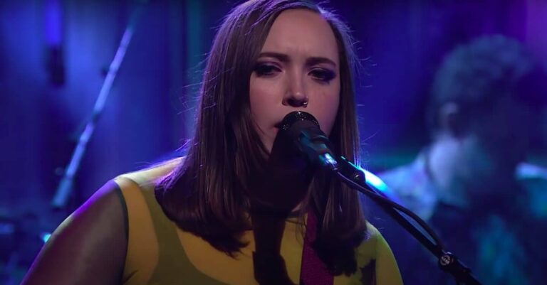 Watch Soccer Mommy Perform ‘Shotgun’ on ‘Fallon’