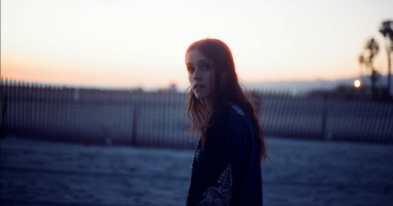 Tess Parks Shares Video for New Song ‘Do You Pray?’