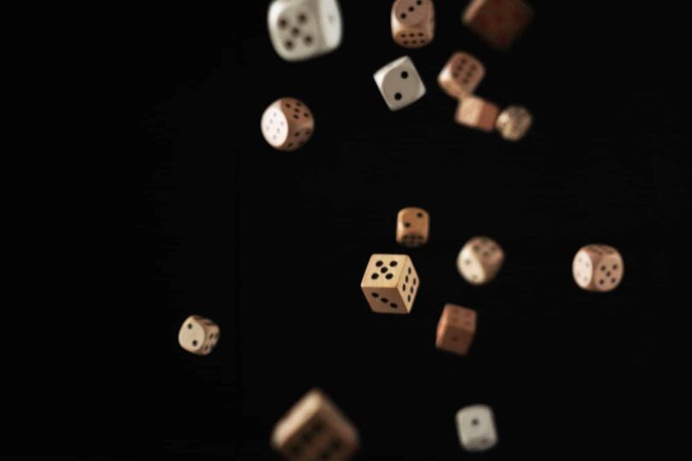 How to Choose the Best Strategy to Advance Your Casino Game
