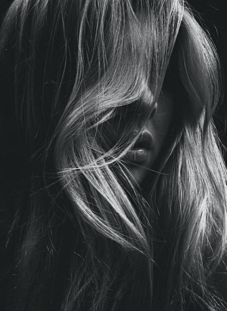 Keeping your hair long and strong like Ariana Grande