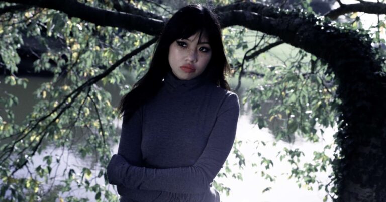 beabadoobee Releases New Single ‘Lovesong’