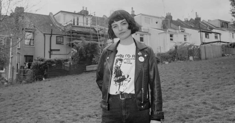 Lande Hekt Releases New Song ‘Romantic’