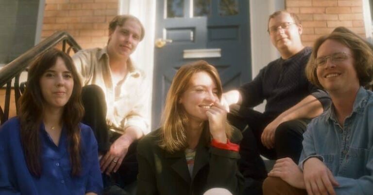 Why Bonnie Announce Debut Album ’90 in November’, Release New Song