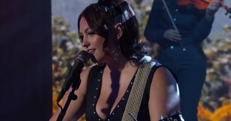 Watch Angel Olsen Perform ‘Big Time’ on ‘Kimmel’