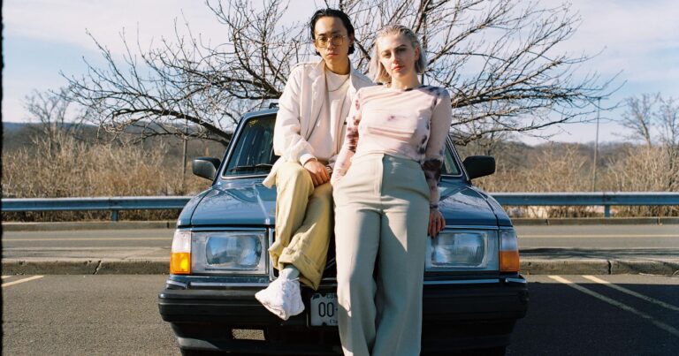 Cafuné Sign to Elektra, Share New Video for ‘Tek It’