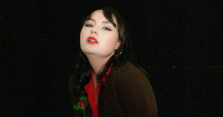 Ellie Bleach Announces Debut EP ‘No Elegant Way to Sell Out’, Unveils New Single