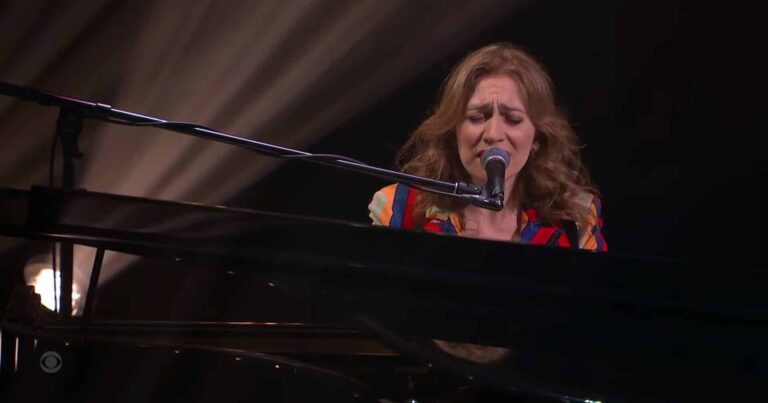 Watch Regina Spektor Perform ‘Becoming All Alone’ on ‘Colbert’