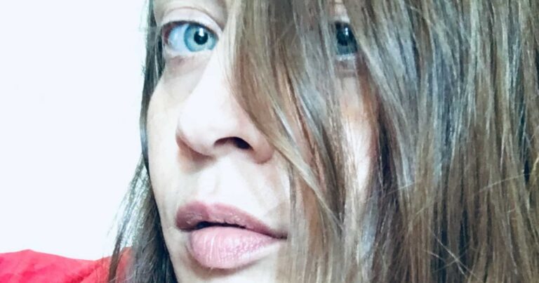 Fiona Apple Covers Neil Young’s ‘Heart of Gold’