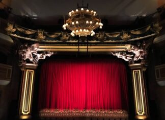 red curtain stage