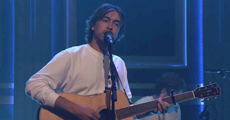 Watch Alex G Perform ‘Runner’ on ‘Fallon’