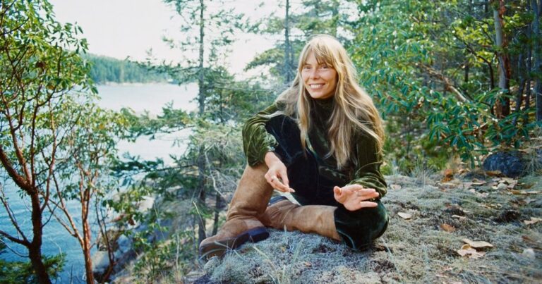 Joni Mitchell Announces New ‘Asylum Albums (1972-1975)’ Box Set