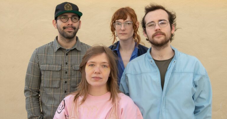 Tomato Flower Release New Song ‘Blue’