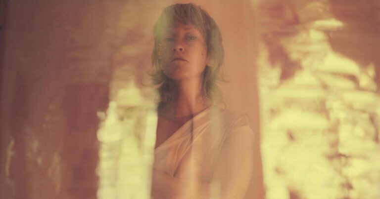 Johanna Warren Shares New Single ‘Piscean Lover’