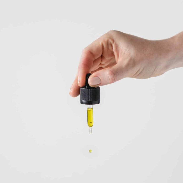 Why Is CBD Oil Administered Under The Tongue?