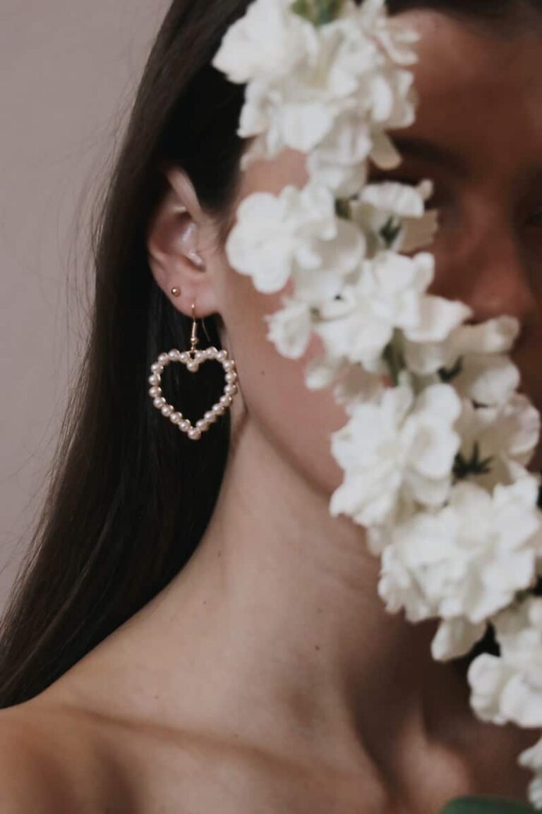 5 Types of Earrings to Choose for Autumn