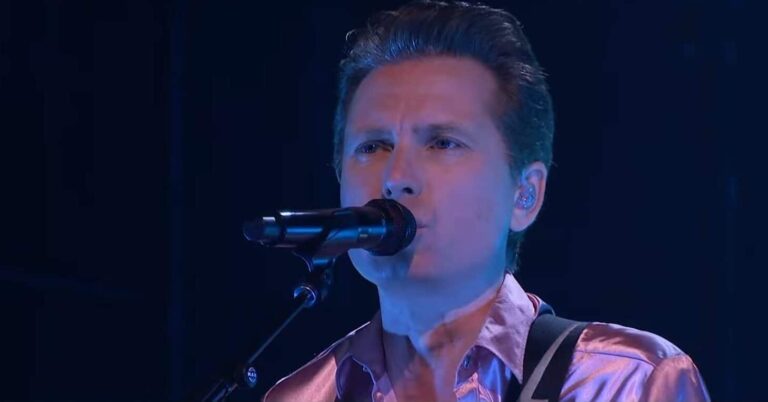 Watch Franz Ferdinand Perform ‘Curious’ on ‘Corden’