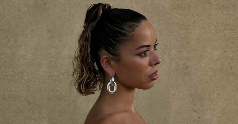 Nilüfer Yanya Covers PJ Harvey’s ‘Rid Of Me’