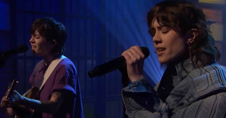 Watch Tegan and Sara Perform ‘Yellow’ on ‘Seth Meyers’