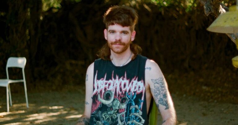 Field Medic Shares New Single ‘stained glass’