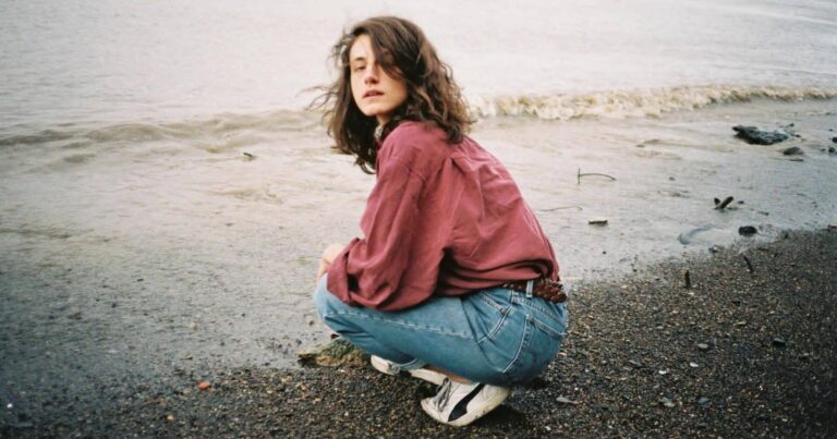 Sophie Jamieson Shares Video for New Song ‘Downpour’