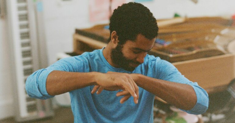 Duval Timothy Announces New Album, Shares New Song ‘Mutate’