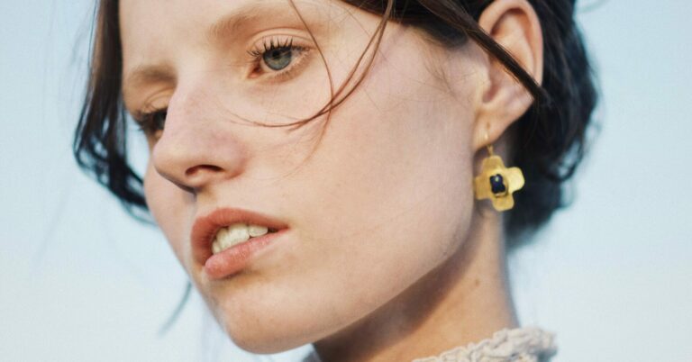 Clara Mann Announces New EP, Releases New Song ‘Go Steady’