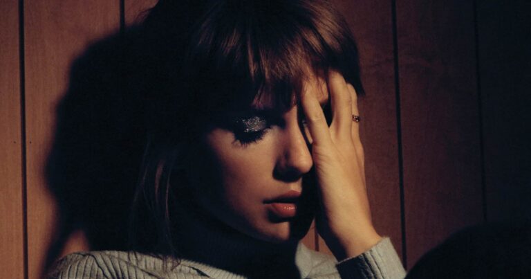 Taylor Swift Releases Surprise ‘3AM Edition’ of New Album ‘Midnights’ Featuring 7 New Songs