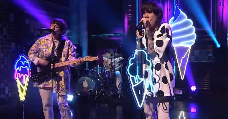 Watch Tegan and Sara Perform ‘I Can’t Grow Up’ on ‘Fallon’