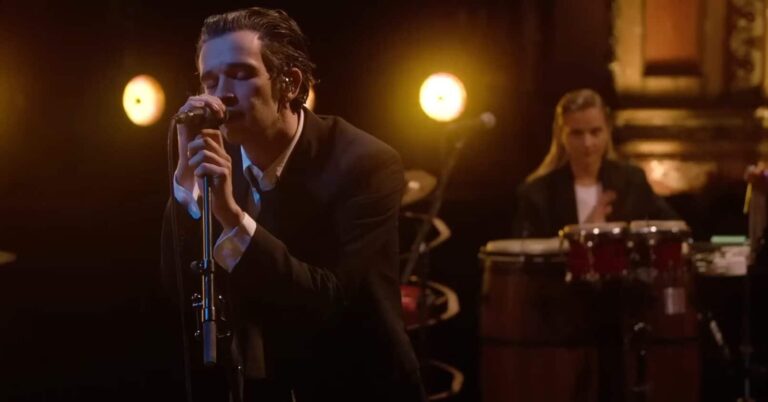 Watch the 1975 Perform ‘Happiness’ and ‘I’m In Love With You’ on ‘Jools Holland’