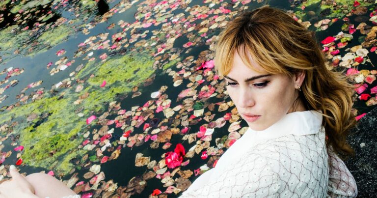 Aoife Nessa Frances Unveils New Single ‘Chariot’