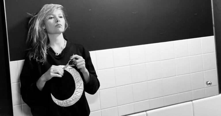 Liela Moss Announces New Album ‘Internal Working Model’, Shares New Song With Gary Numan