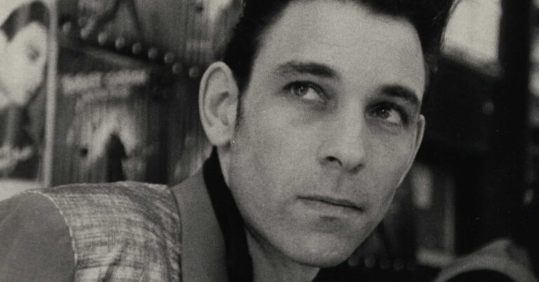 Robert Gordon, Rockability Revivalist Singer, Dies at 73
