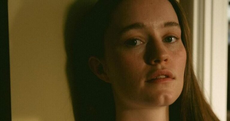 Sigrid Announces ‘How to Let Go (Special Edition)’, Shares New Song ‘Blue’