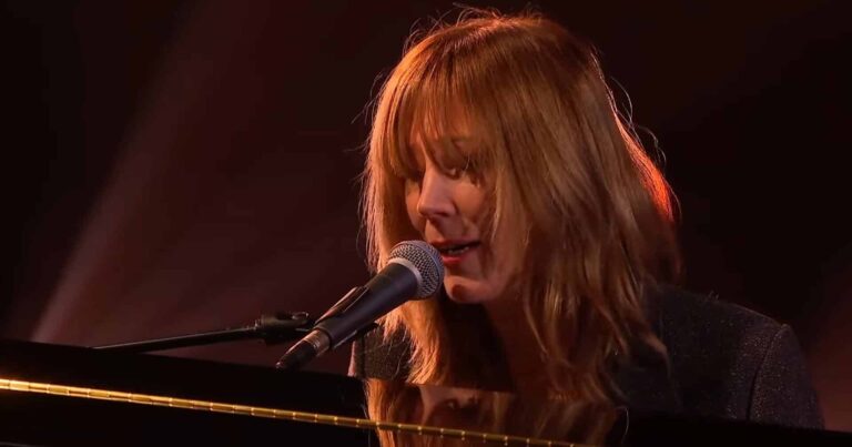 Watch Beth Orton Perform ‘Fractals’ on ‘Corden’