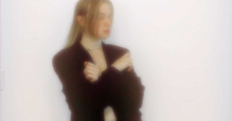 Bnny Releases New Single ‘Breaking Up’