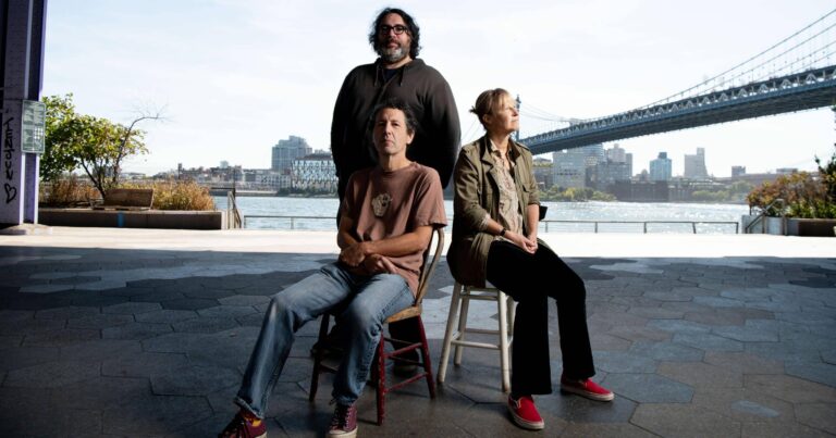 Yo La Tengo Announce New Album ‘This Stupid World’, Release New Song ‘Fallout’