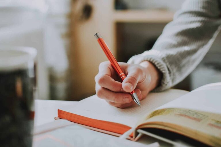 How to Show Creativity in a College Essay
