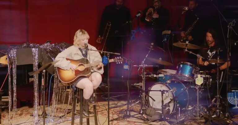 Watch Dave and Violet Grohl Cover Janis Ian’s ‘At Seventeen’