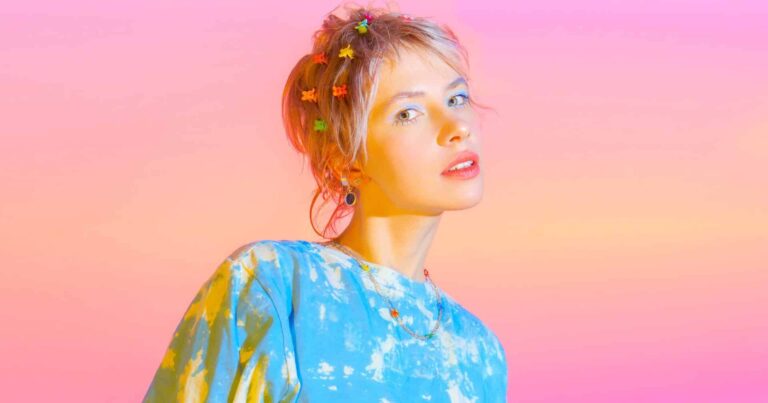 Kate NV Announces New Album ‘WOW’, Unveils New Song