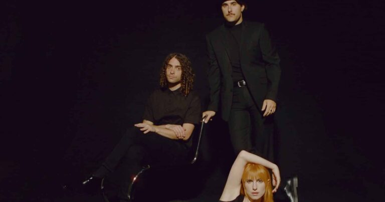 Paramore Share New Single ‘C’est Comme Ça’