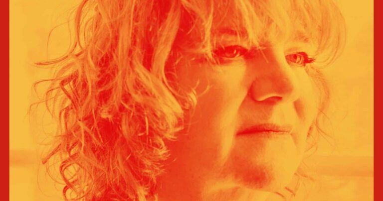 Gina Birch Releases New Song ‘I Play My Bass Loud’