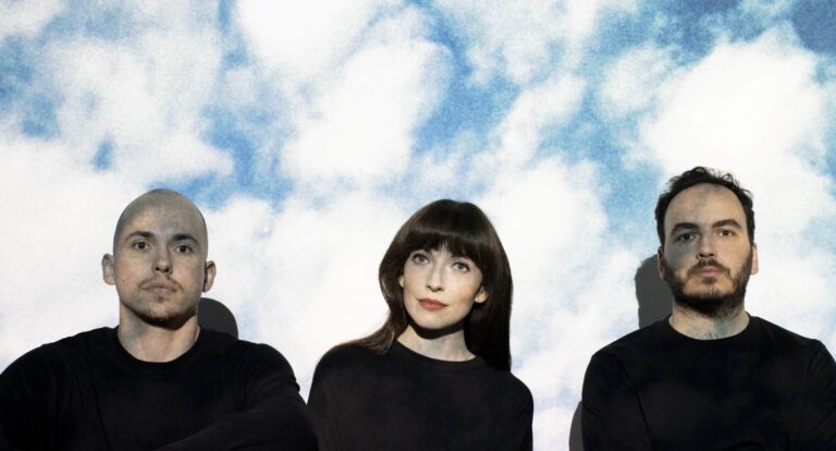 Daughter Share New Single ‘Party’