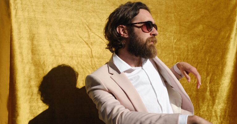Keaton Henson Announces New Album ‘House Party’, Shares New Single ‘Envy’